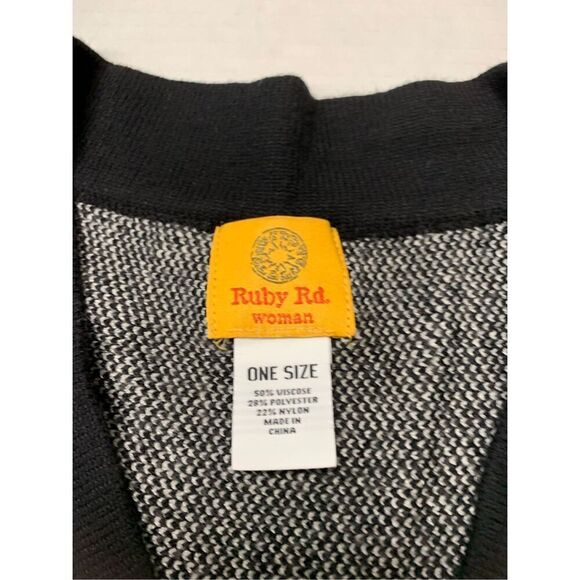 Ruby RD Colorblock Sweater - Picture 5 of 7